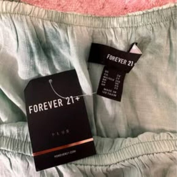 green tie dye crop top vacation or resort wear light weight breezy  2X #0739 - Picture 4 of 8